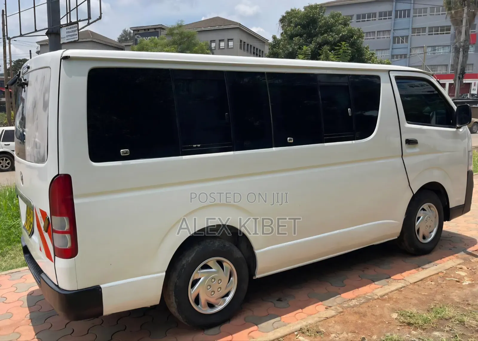 Toyota HiAce 2014 White
