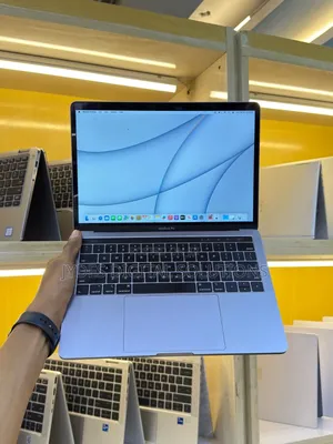 Laptop Apple MacBook Pro 2017 16GB Intel Core i7 SSD 256GB