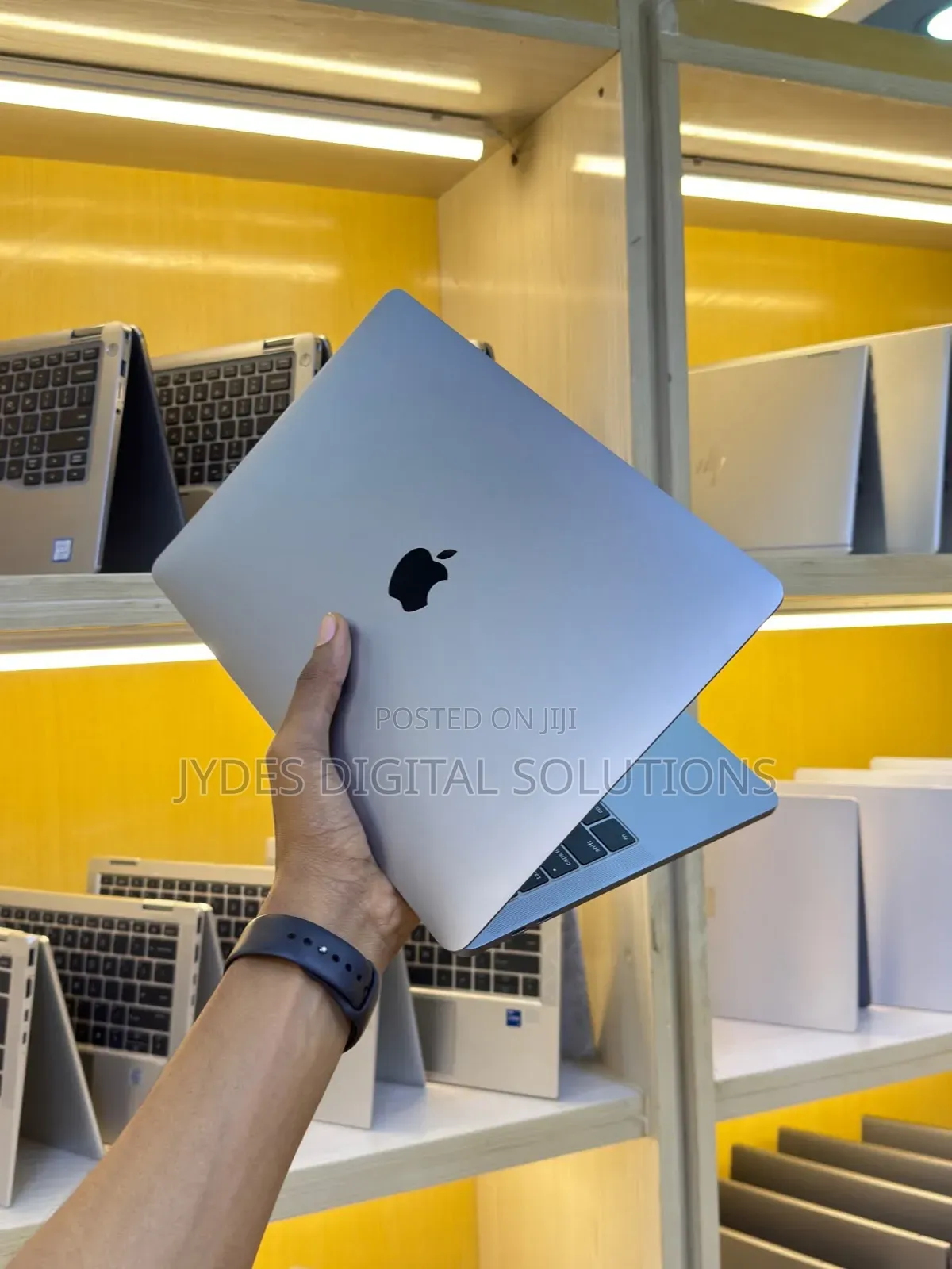 Laptop Apple MacBook Pro 2017 16GB Intel Core i7 SSD 256GB