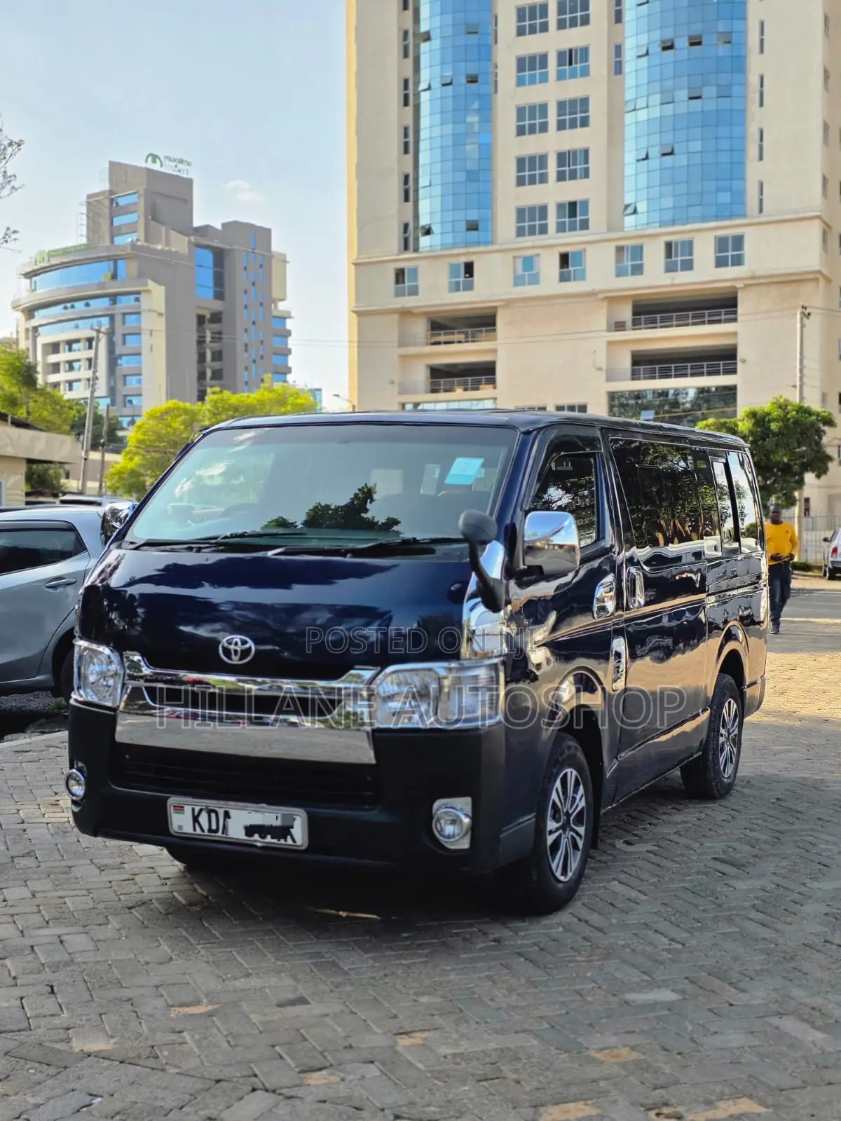 Toyota HiAce 2014 Blue