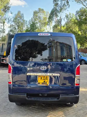 Toyota HiAce 2014 Blue
