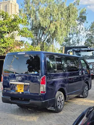 Toyota HiAce 2014 Blue