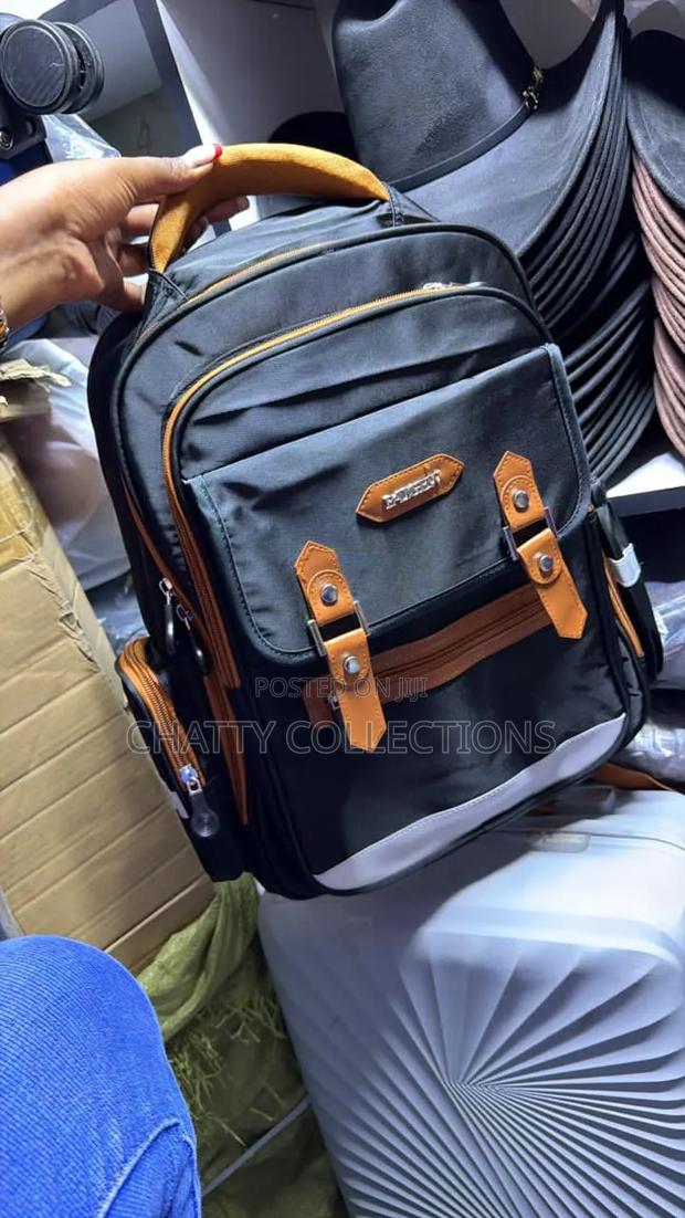 Black Heavy Capacity School Bag Backpack for Grade 1 to Grade 4 - thumbnail 2