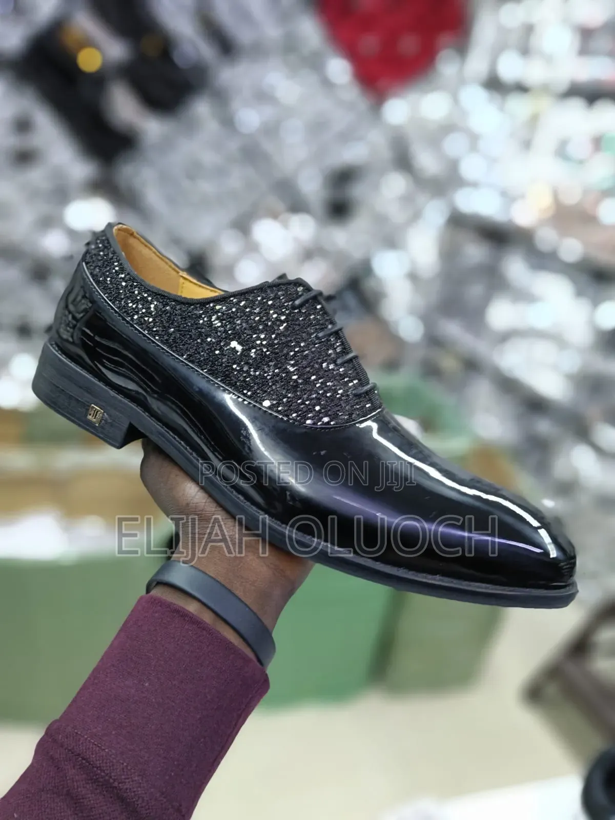 John Foster _Glitter_
Sizes ;39,40,41,42, 43, 44, 45,46