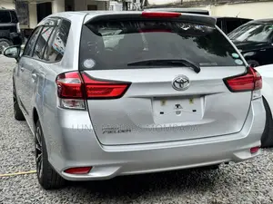 Toyota Corolla Fielder 2020 Silver