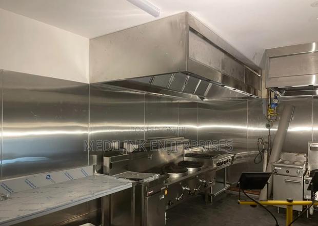 Commercial Kitchen Cooker+Hoods(