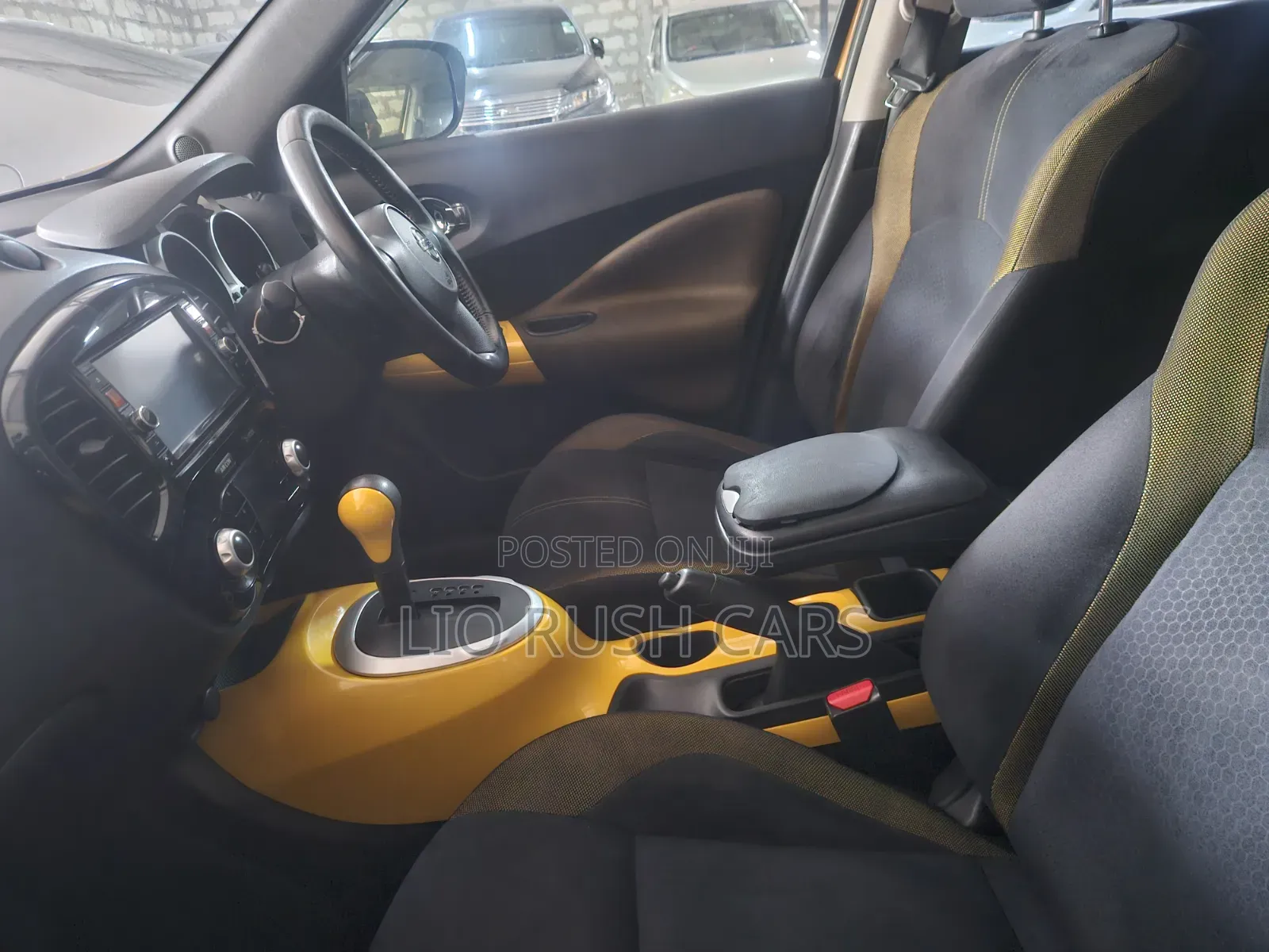 Nissan Juke 2016 Yellow
