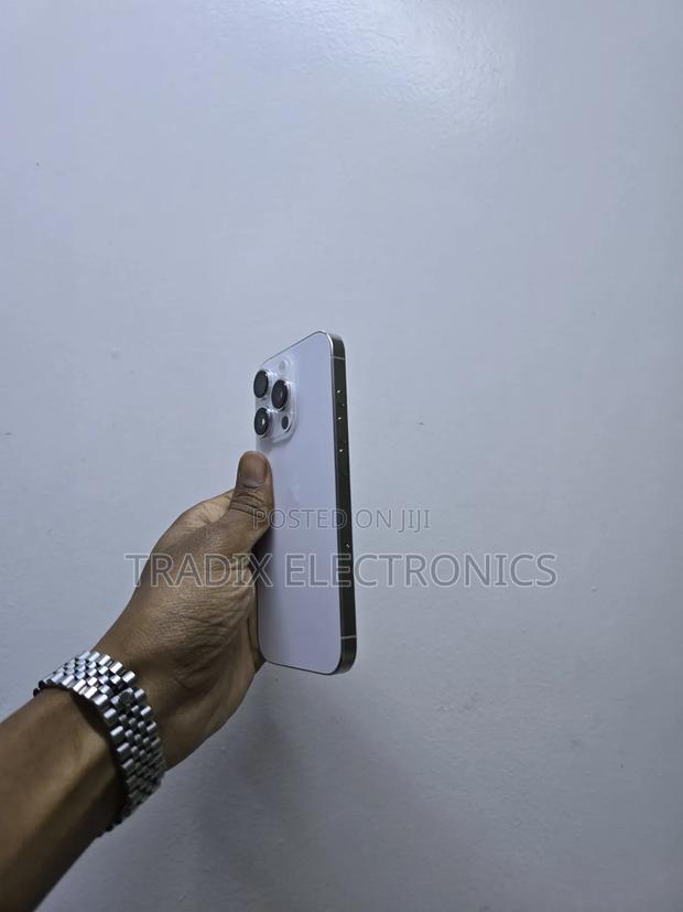 Apple iPhone 16 Pro 128 GB White - thumbnail 3