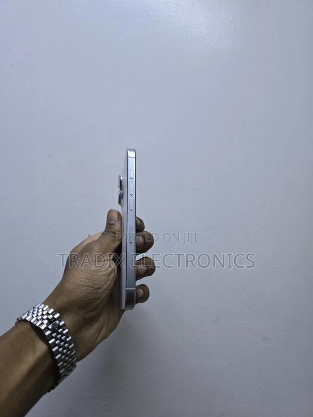 Apple iPhone 16 Pro 128 GB White - thumbnail 5