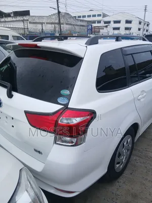 Toyota Corolla Fielder 1.5 Hybrid FWD 2020 White