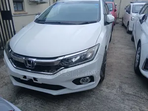 Honda Grace 1.5 Hybrid AWD 2019 White