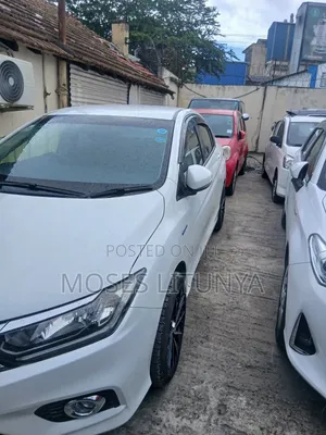 Honda Grace 1.5 Hybrid AWD 2019 White