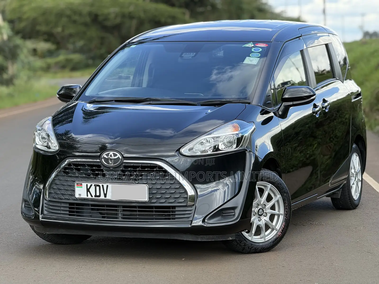 Toyota Sienta 1.5 FWD 2018 Black