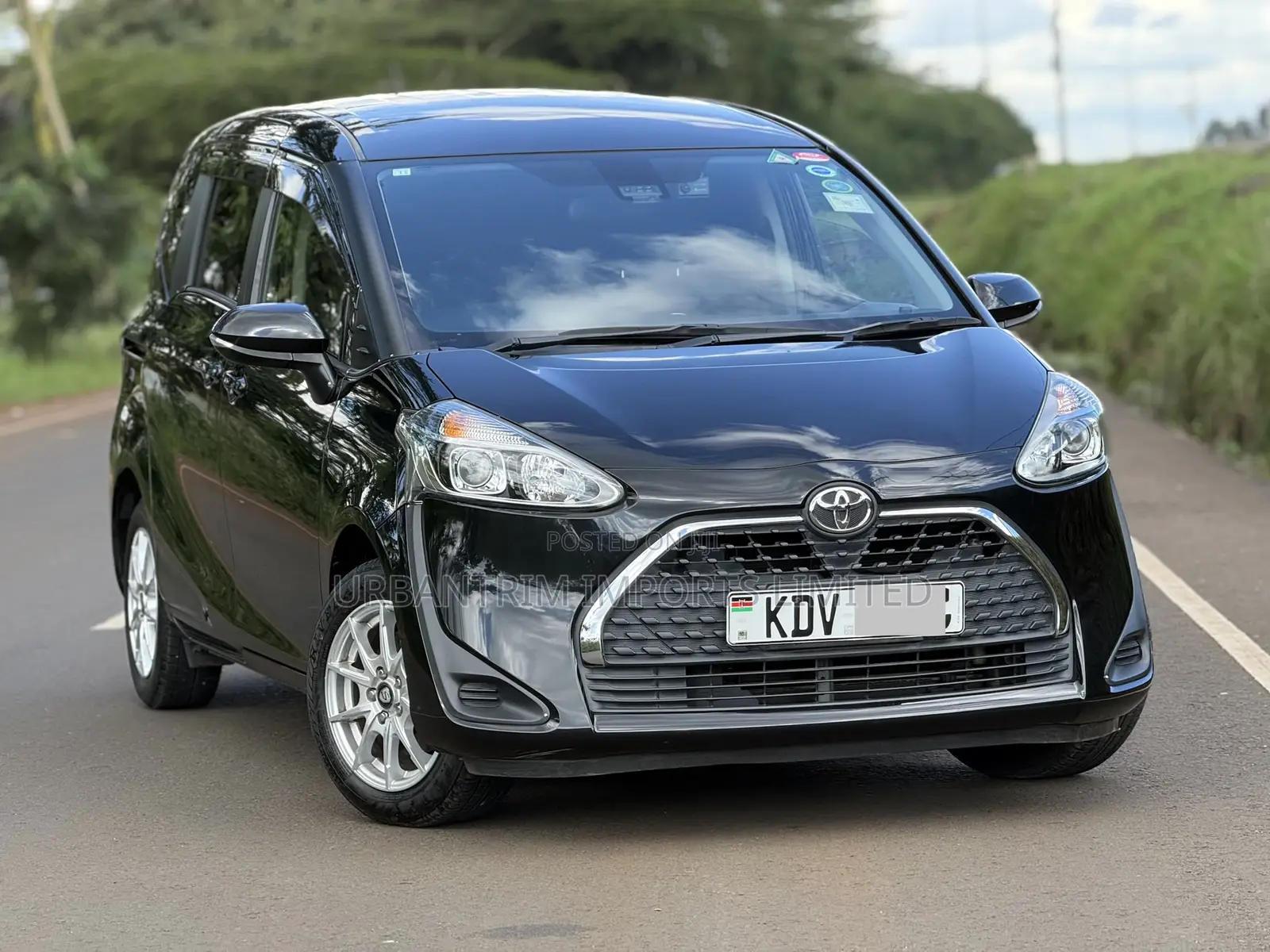 Toyota Sienta 1.5 FWD 2018 Black