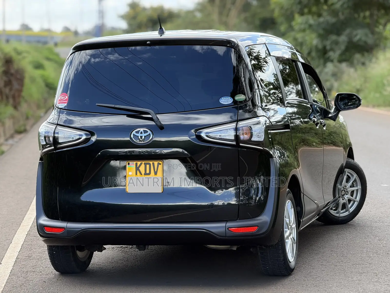 Toyota Sienta 1.5 FWD 2018 Black