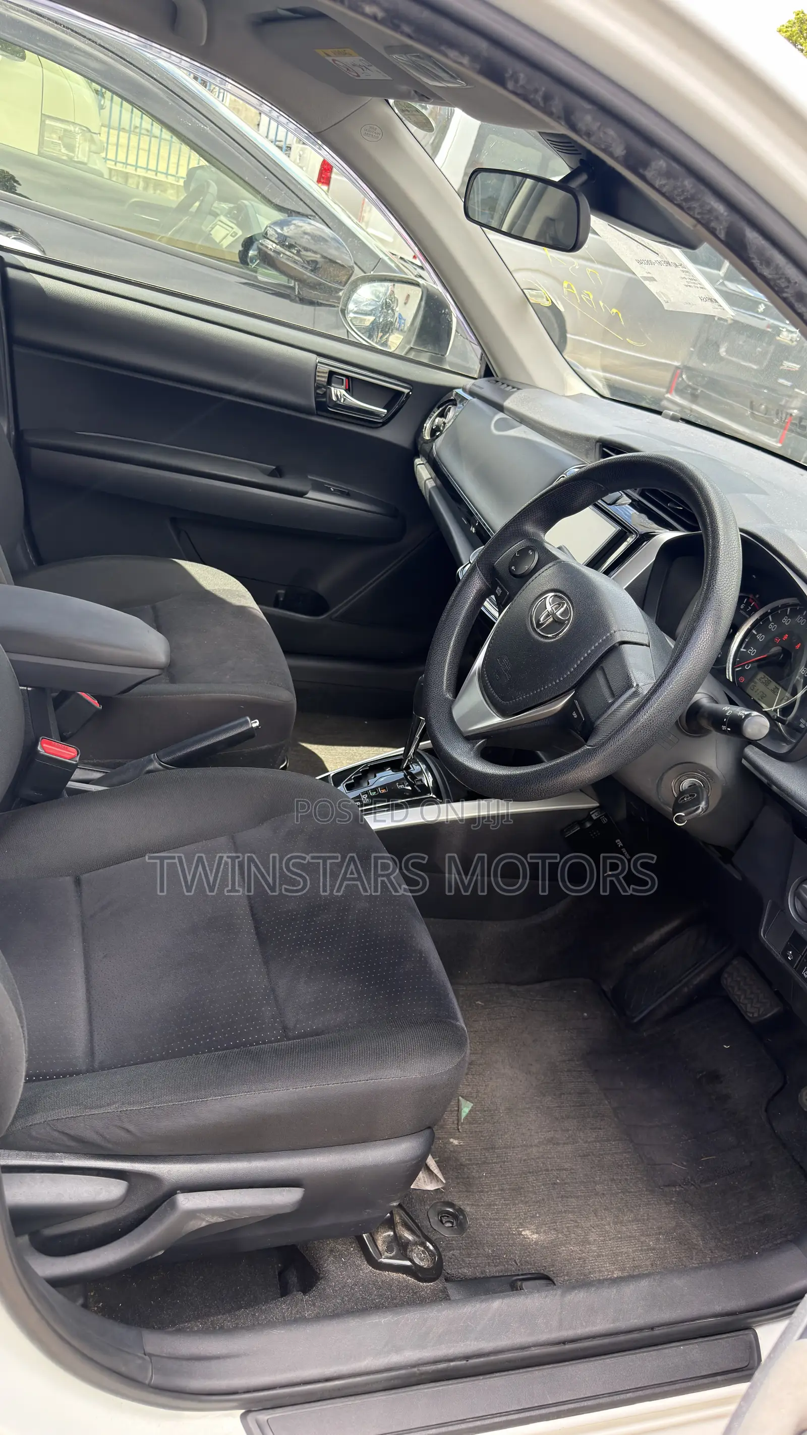 Toyota Corolla Fielder 1.5 Petrol FWD 2019 White