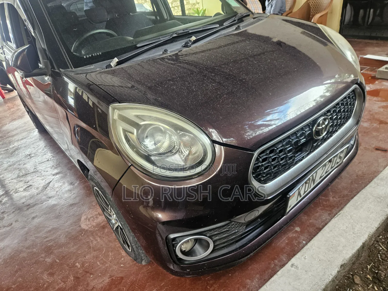 Toyota Passo 2016 Maroon