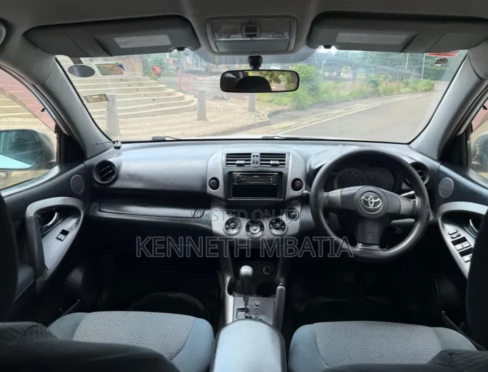 Toyota RAV4 2012 White