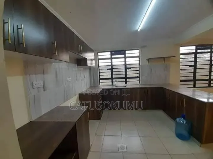 4bdrm Maisonette in Syokimau, Gateway Mall Area for rent