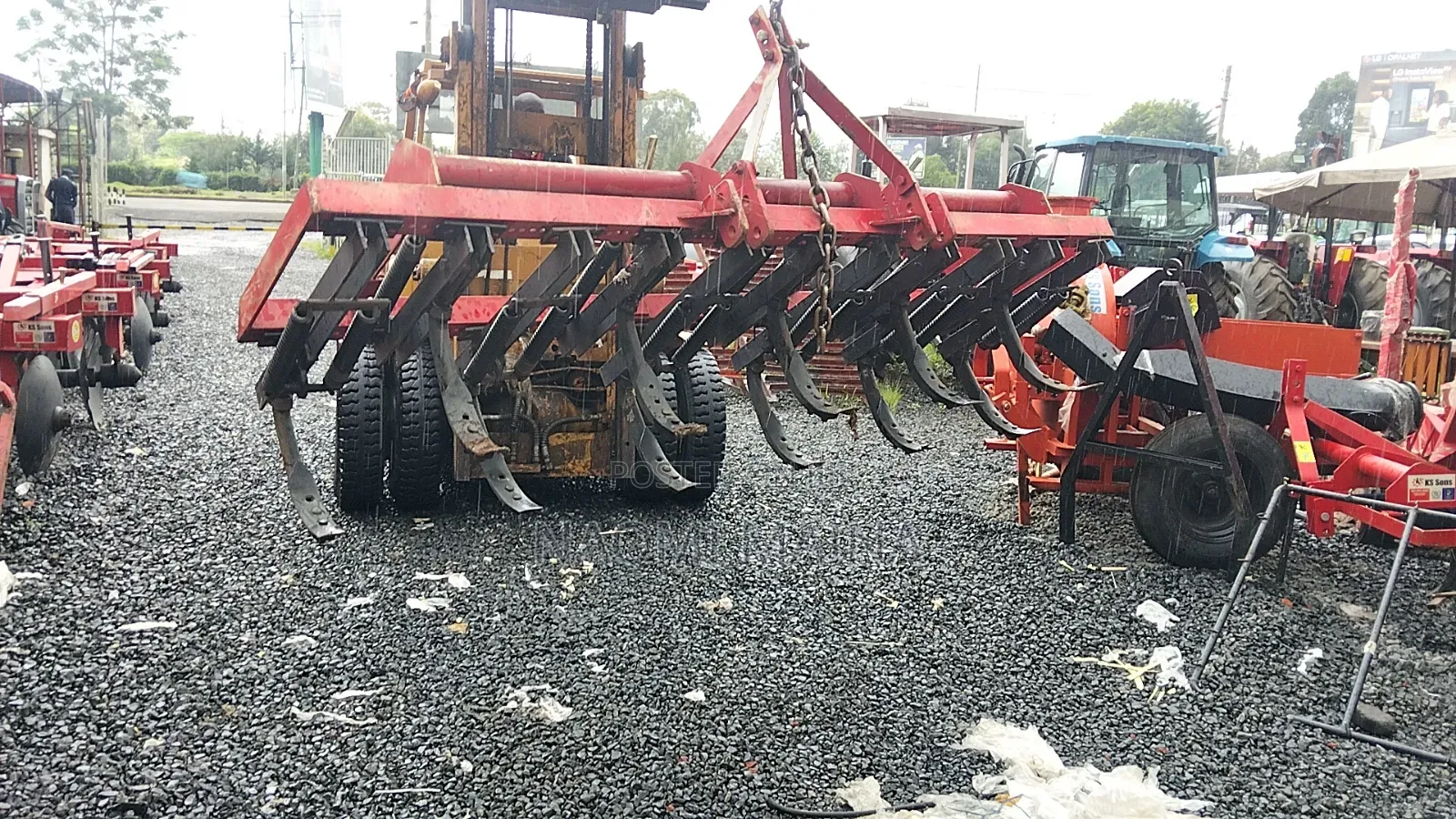 11 Tines Adjustable Tiller