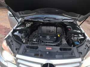 Mercedes-Benz C200 2012 Silver