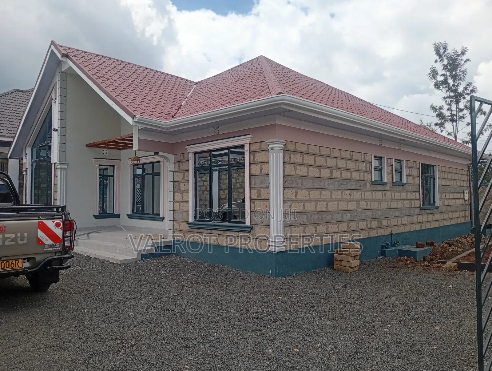 4bdrm Bungalow in Matasia for sale