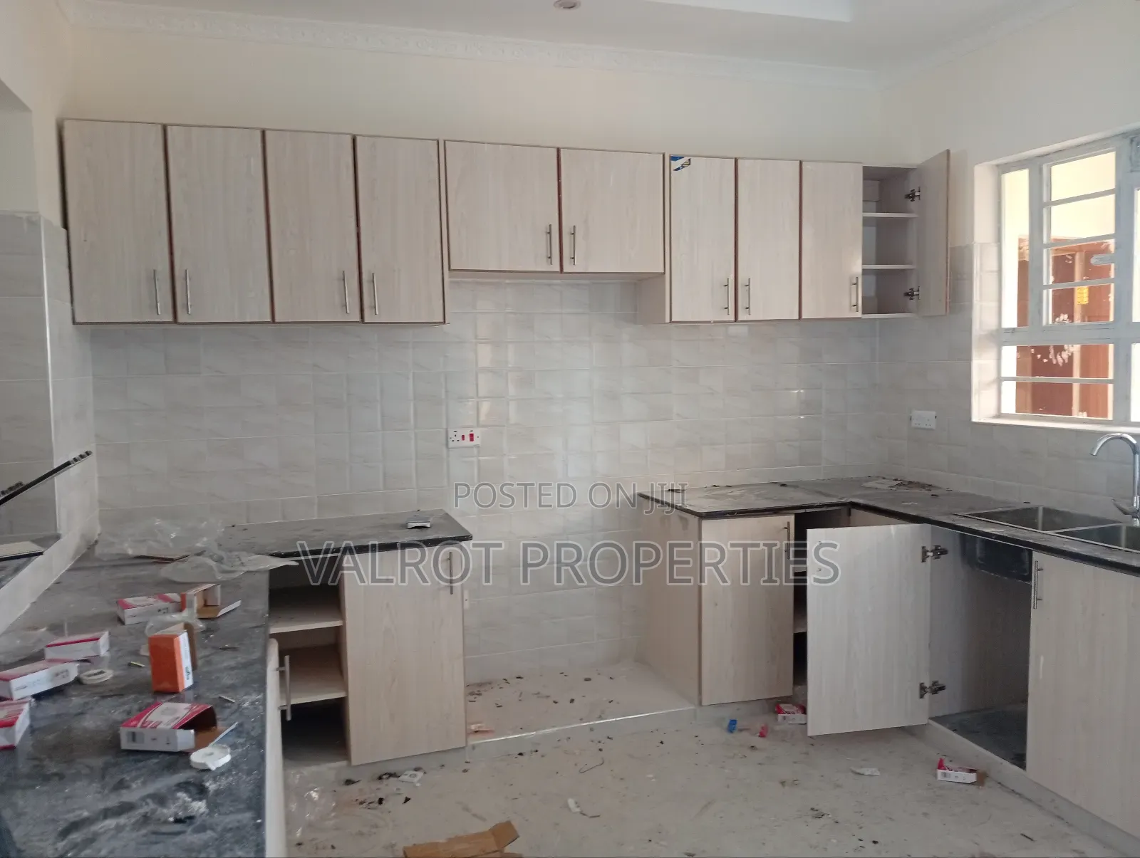 4bdrm Bungalow in Matasia for sale