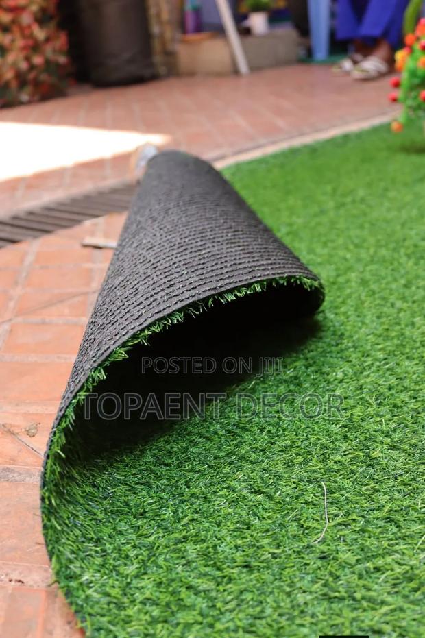 13mm Artificial Length,Soft on Feet Artificial Green Grass Carpet