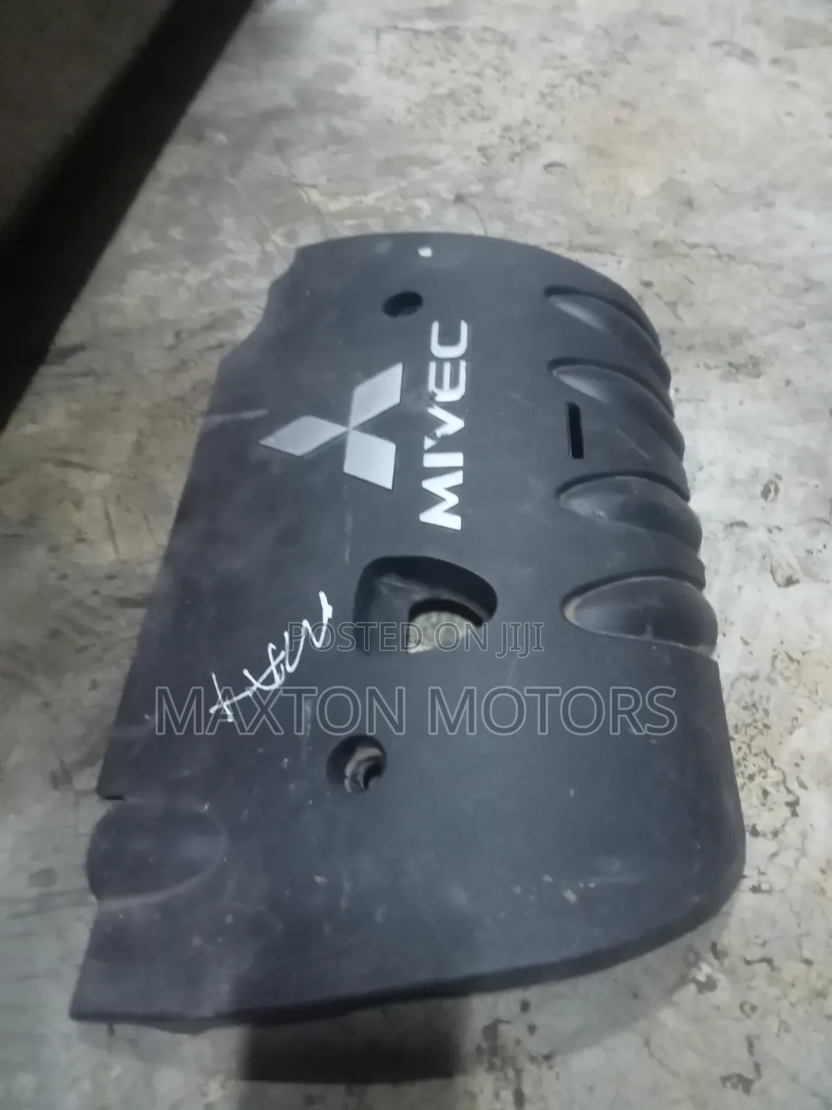 Engine Top Cover Mitsubishi Outlander 2008
