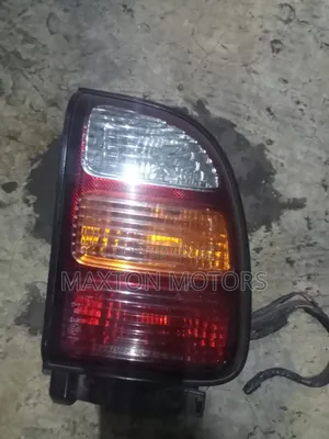 Rav4 2000 Taillight