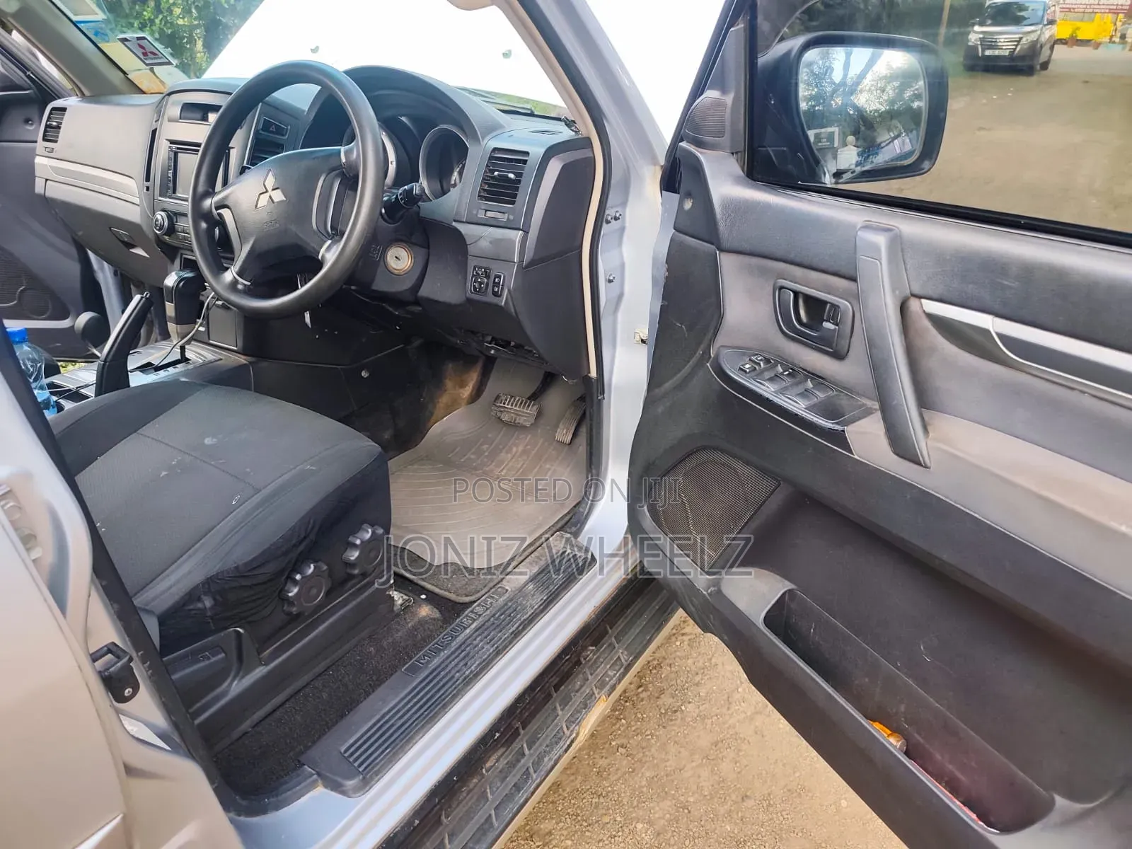 Mitsubishi Pajero 3.0 2009 Silver