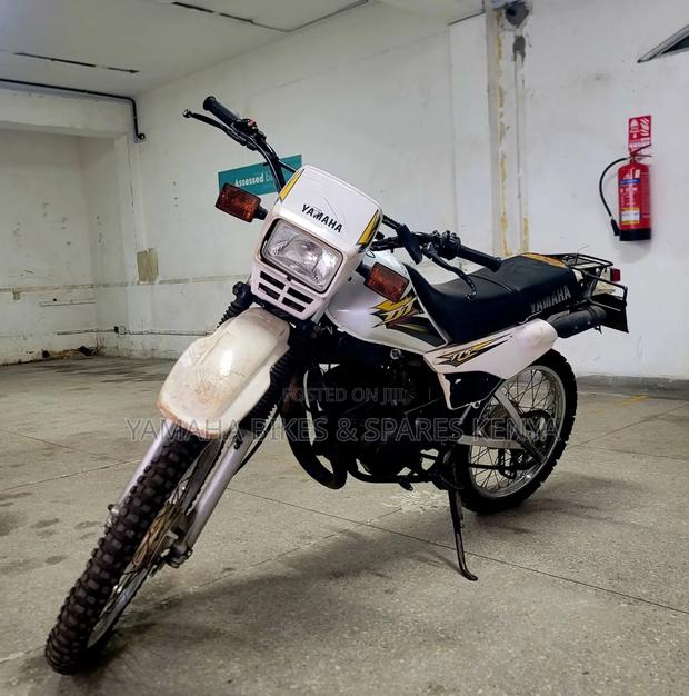 Yamaha DT175 2020 White - thumbnail 3