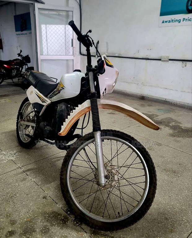 Yamaha DT175 2020 White - thumbnail 4