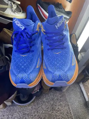 Hoka 1 Bondi Sneakers