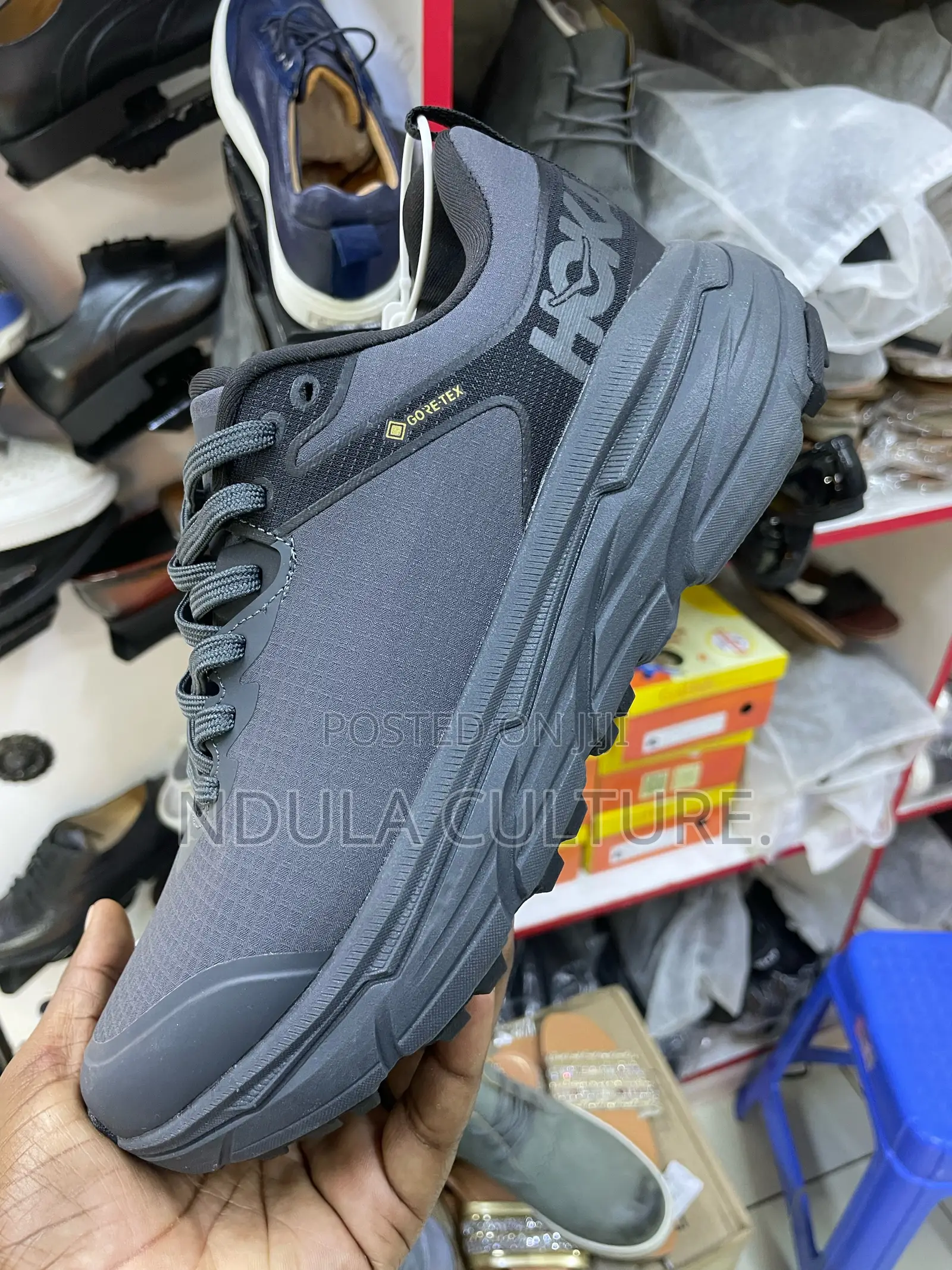 Hoka 1 Bondi Sneakers