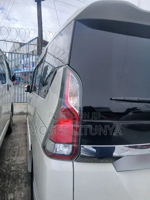 Nissan Serena 2019 White