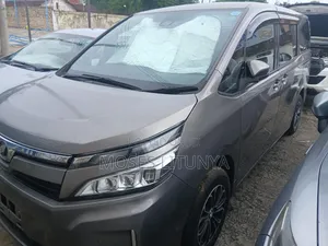 Toyota Voxy 2019 Beige