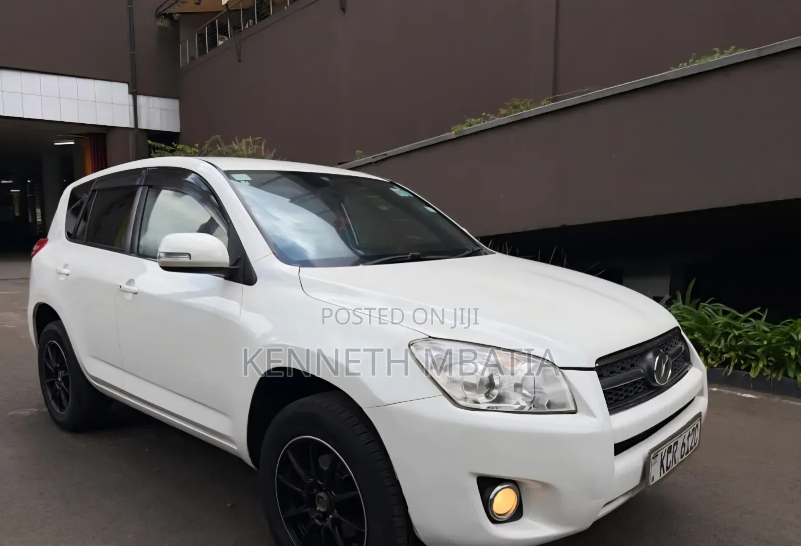 Toyota RAV4 2012 White