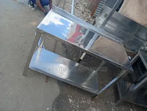 Stainless Steel Heavy Duty Warking Top Table.