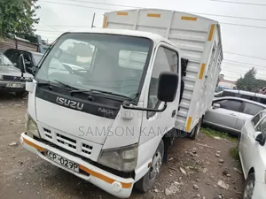 Isuzu NKR Canter