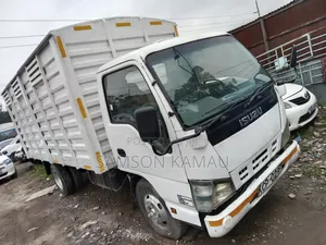 Isuzu NKR Canter