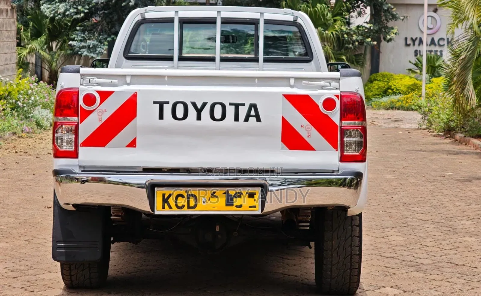 Toyota Hilux 2015 White