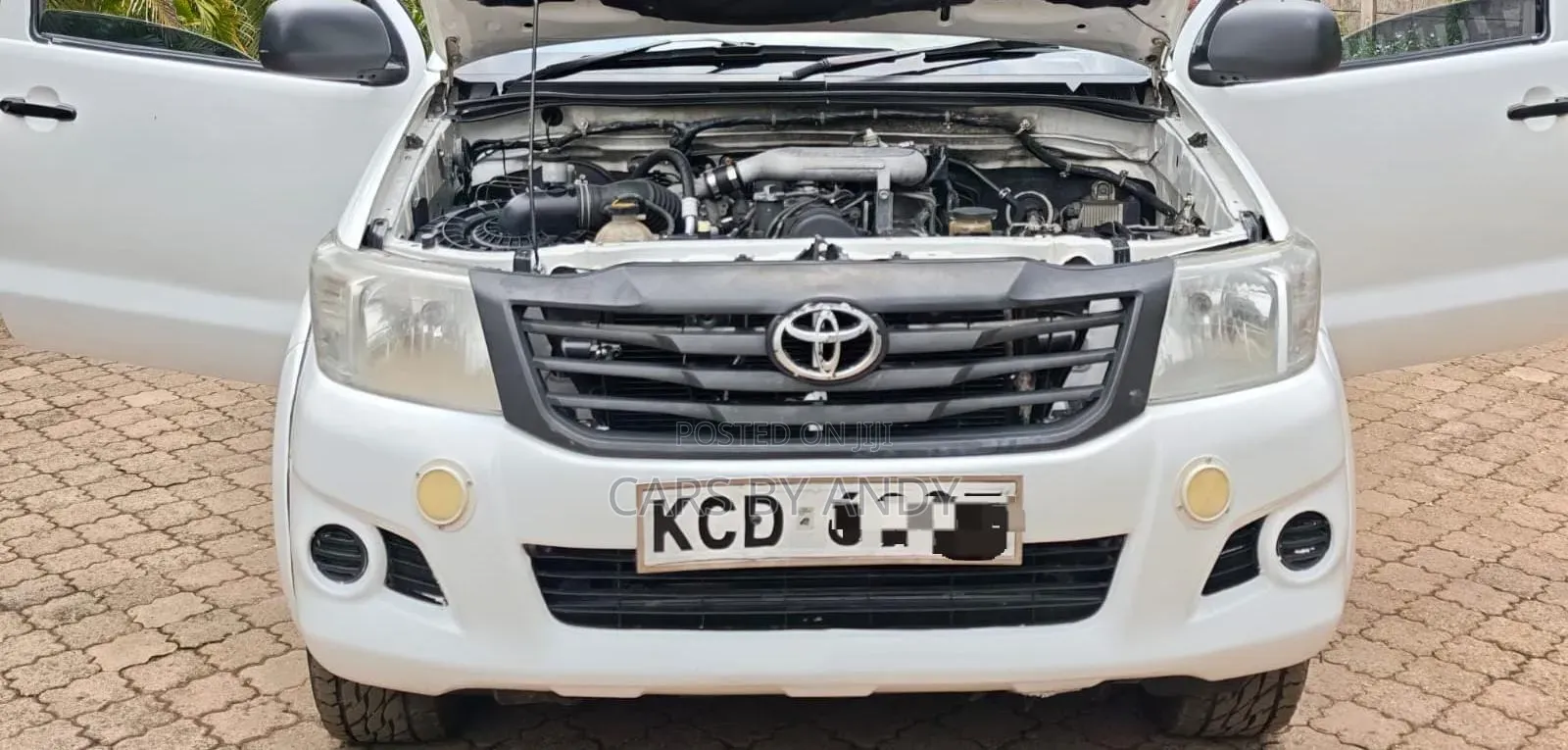 Toyota Hilux 2015 White