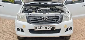 Toyota Hilux 2015 White