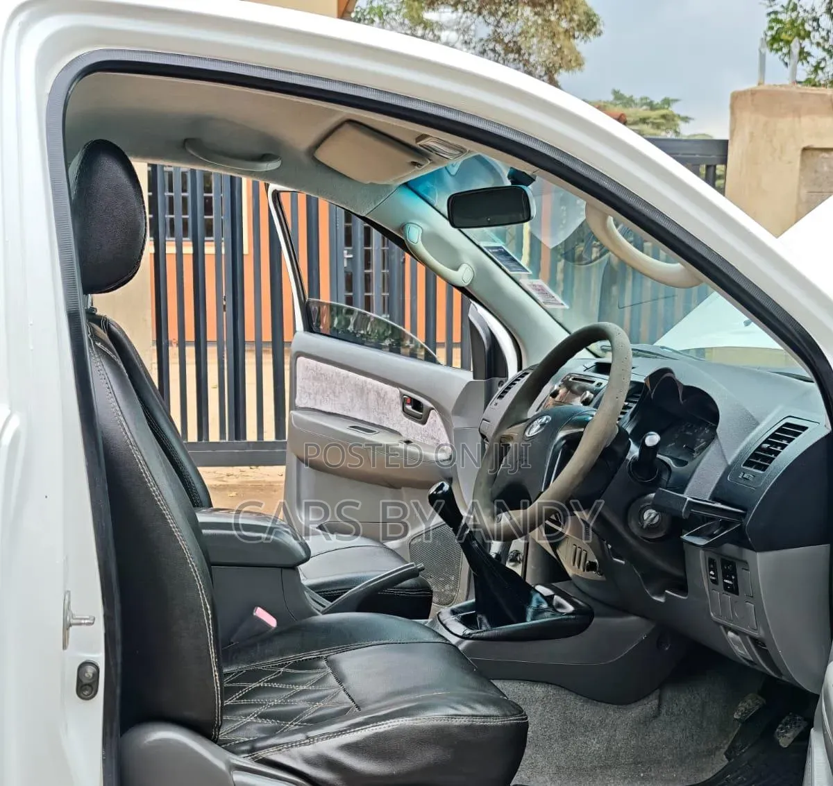 Toyota Hilux 2015 White