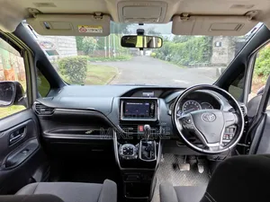 Toyota Esquire 2015 Black