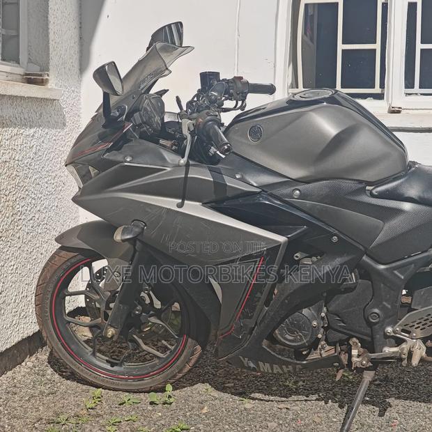 Yamaha R3 2016 - thumbnail 5
