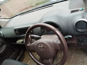 Toyota Passo 2015 Green