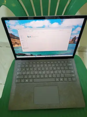 Laptop Microsoft Surface Laptop 2 8GB Intel Core i7 SSD 256GB
