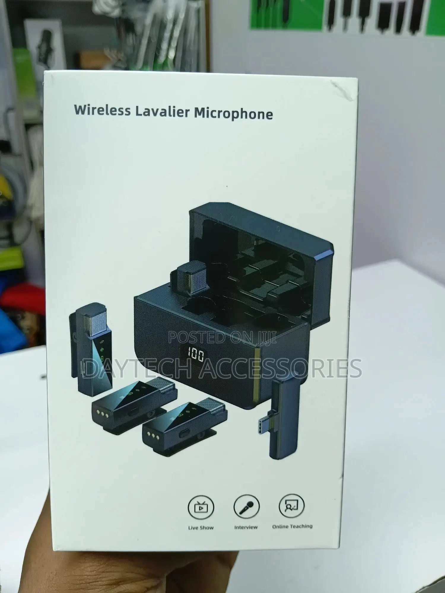 This Is a 4-in-1 Wireless Lavalier Microphone System Withcharging Case
